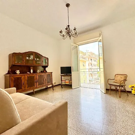 Palomar Apartman *